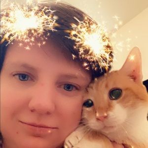 Meet your Posher, Laura r